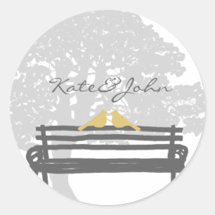 Sticker Rond Les oiseaux sur un Mariage de banc de parc