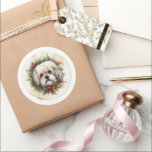 Sticker Rond Lhasa Apso Christmas Wreath Festive Pup<br><div class="desc">Vous cherchez un cadeau de Noël parfait pour votre ami furry? Notre cadeau de Noël de chien est ce dont vous avez besoin! Avec un délicieux thème de Noël, c'est le cadeau idéal pour votre animal de compagnie bien-aimé. Que vous soyez une mère de chien, un père de chien ou...</div>