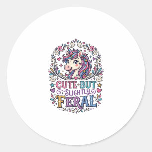 Sticker Rond Licorne Mignonne mais Légèrement Féroce Fond Blanc