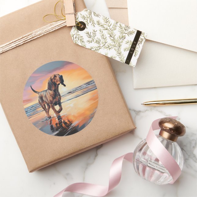 Sticker Rond Limier Sandy Paws sur la plage au coucher du solei (Cadeaux)