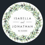 Sticker Rond L'Olivier | Personnalisation du mariage rustique<br><div class="desc">Scellez vos enveloppes ou faveurs d'invitation avec ces élégants autocollants de mariage botanique avec vos noms et dates encadrés par une couronne de branches d'oliviers luxuriantes et feuilles en aquarelle verte douce. Conçu pour coordonner avec notre collection de mariages The Olive Grove.</div>