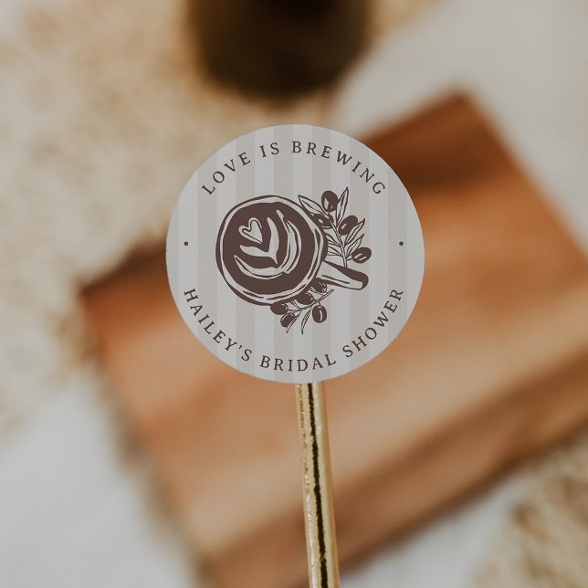 Sticker Rond "Love is Brewing" Coffee Bridal Shower Favor (Créateur téléchargé)