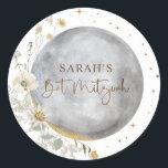 Sticker Rond Lune céleste, argent, Bat mitzvah blanc et or<br><div class="desc">Elégant autocollant Bat mitzvah de sceau de faveur et / ou enveloppe avec belle aquarelle lune céleste et étoiles design coordonnant notre invitation "Chic Celestial Argent, Blanc et Bat mitzvah d'or". Même design à l'arrière de l'invitation. Étoiles naines, phrase Bat mitzvah et détails de la lune de coin en fausse...</div>