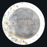 Sticker Rond Lune Céleste, Argent, Blanc et Or Bat Mitzvah<br><div class="desc">Autocollant de faveur élégant et / ou de sceau d'enveloppe Bat Mitzvah avec une belle conception céleste de lune et d'étoiles à l'aquarelle coordonnant notre invitation "Chic Céleste Argent, Blanc et Or Bat Mitzvah". Même conception que le verso de l'invitation. Étoiles délicates, phrase Bat Mitzvah et détails de lune de...</div>