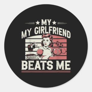 Sticker Rond Ma copine me bat Drôle de conception graphique pou