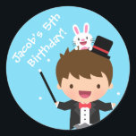 Sticker Rond Magician Boy Kids Magic Birthday Party<br><div class="desc">Stickers pour décorer votre spectacle magique fête d'anniversaire préférez les sacs et les cadeaux! Il a un petit garçon mignon dans un habit magicien de gilet en tailleur noir et cravate arc rouge avec une baguette magique dans la main. Il a un petit lapin blanc sur les cheveux à côté...</div>