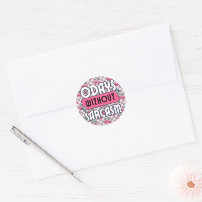 Sticker Rond Maman drôle 0 jours sans sarcasme (Enveloppe)