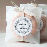 Sticker Rond Mariage Champêtre de Fleurs Sauvages<br><div class="desc">Autocollant Rond Classique Mariage Champêtre de Fleurs Sauvages - décoration douce,  parfaite pour le jardin,  la ferme,  la grange ou les mariages faits à la main.</div>