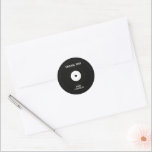 Sticker Rond Mariage de Merci Vintage Vinyl Record<br><div class="desc">Merci à vos invités en style avec nos stickers "merci" de vinyle personnalisés. Le design unique et rétro de ces autocollants est en forme de vinyle et comporte les mots "merci" imprimés sur le dos. Les autocollants sont un moyen pratique et décoratif de montrer votre appréciation à vos invités, et...</div>