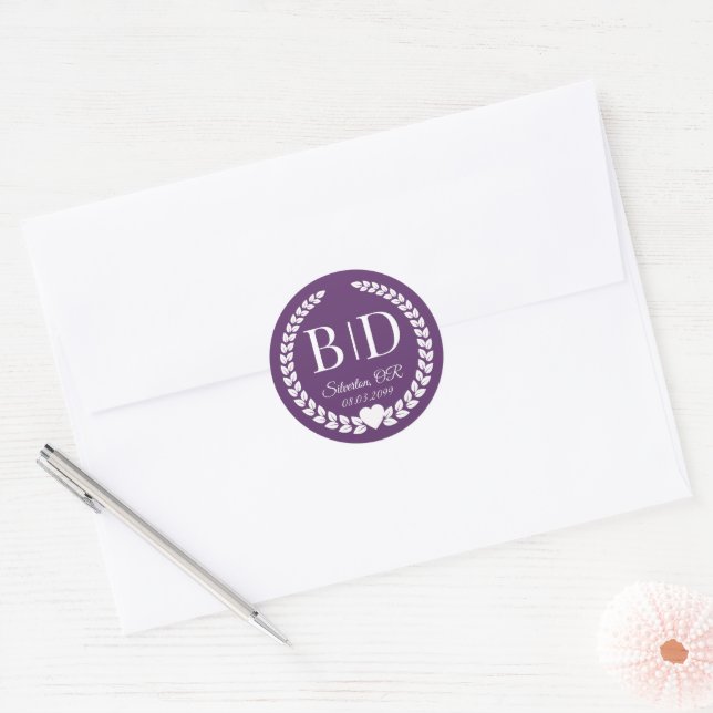 Sticker Rond Mariage de monogramme et de mariée de prune profon (Enveloppe)