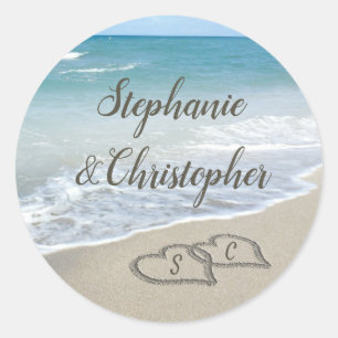 Sticker Rond Mariage de plage Coeurs Monogrammes dans le sable