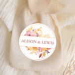 Sticker Rond Mariage de printemps de pêches et de crème<br><div class="desc">Idéal pour la pêche de mariage printanière et palettes couleur crème. Belles fleurs couleur eau dans les tons rose,  jaune et orange.</div>