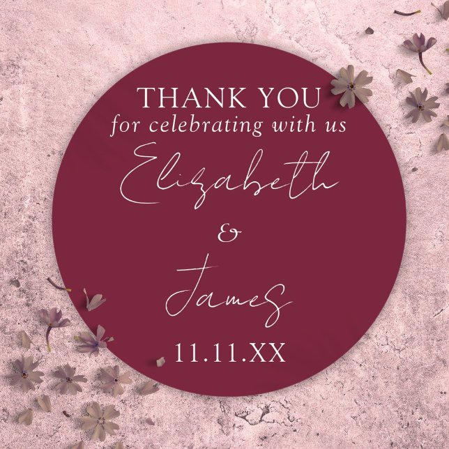 Sticker Rond Mariage Élégant Script Rouge Bourgogne Remerciemen (Burgundy Red Elegant Script Wedding Thank You Classic Round Sticker)