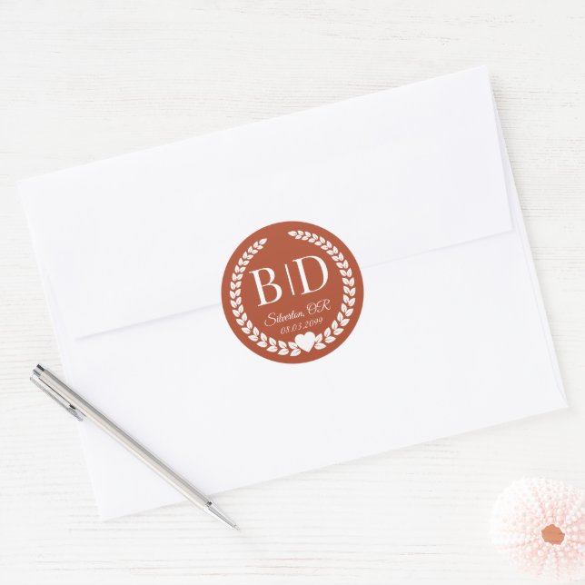 Sticker Rond Mariage Monogramme Orange en terre brûlée simple (Enveloppe)