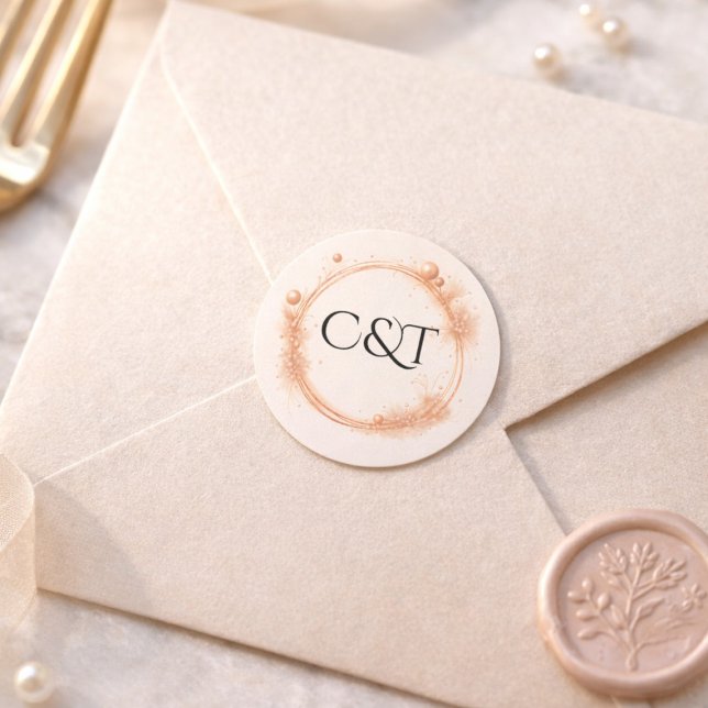 Sticker Rond Mariage Monogramme Script Peach Gold Sparkle (Créateur téléchargé)