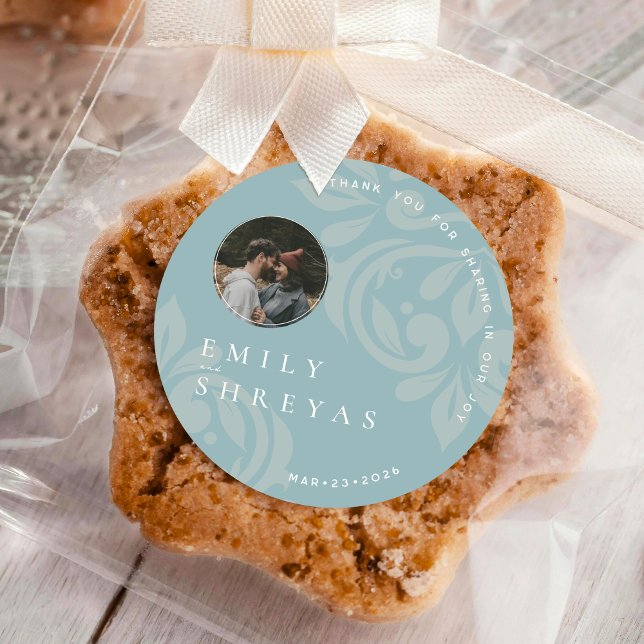 Sticker Rond Mariage photo classique Elegant Pewer Blue Damask (Créateur téléchargé)