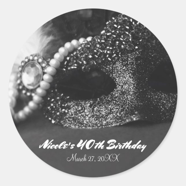 Sticker Rond Masque de bal masqué noir et blanc et collier de p (Devant)