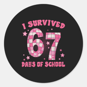 Sticker Rond Mème drôle six sept professeur j'ai survécu 67 jou