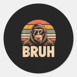 Sticker Rond Mème graphique de bigfoot bruh pour garçons et hom