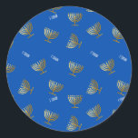 Sticker Rond Ménorah d'or et L'Chaim Bleu<br><div class="desc">Autocollants/scellés d'enveloppes pour Hanoukka. Une façon élégante et festive de sceller vos enveloppes</div>