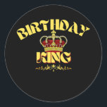 Sticker Rond Mens BIRTHDAY KING Crown<br><div class="desc">Mens BIRTHDAY KING Crown Gift. Perfect gift for your dad,  mom,  papa,  men,  women,  friend and family members on Thanksgiving Day,  Christmas Day,  Mothers Day,  Fathers Day,  4th of July,  1776 Independent day,  Veterans Day,  Halloween Day,  Patrick's Day</div>