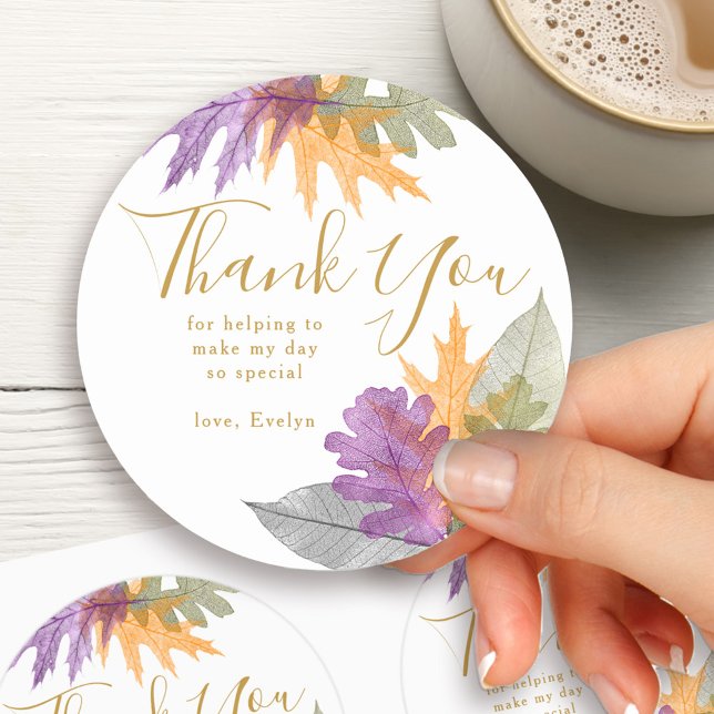 Sticker Rond Merci Automne Feuilles Élégant Script Or (October Leaves thank you sticker with fully editable gold text and autumn fall leaf design)
