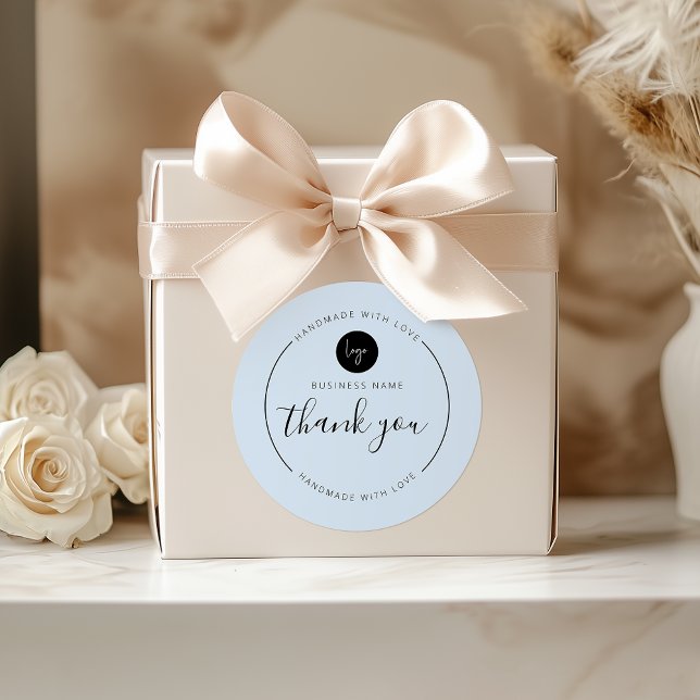Sticker Rond Merci bleu clair fait à la main avec amour (Light Blue Thank You Handmade with Love Classic Round Sticker)