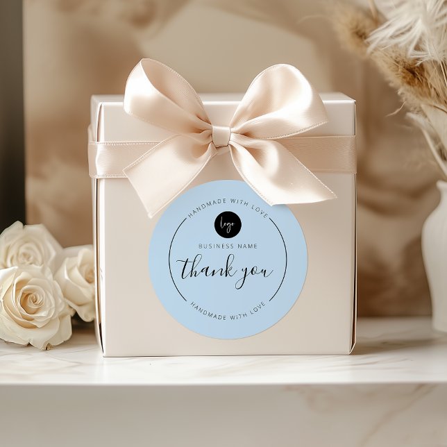 Sticker Rond Merci bleu poussiéreux fait à la main avec amour (Dusty Blue Thank You Handmade with Love Classic Round Sticker)