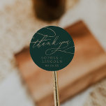 Sticker Rond Merci de calligraphie verte romantique Favoriser S<br><div class="desc">Ces calligraphie verte romantique merci les autocollants sont parfaits pour une simple réception de mariage. Le design classique moderne comprend des tourbillons fantaisistes et des fleurs fantaisistes avec une magnifique typographie de feuille d'or en faux champagne. Personnalisez les étiquettes autocollants avec vos noms, l'événement (le cas échéant) et la date....</div>