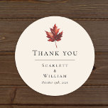 Sticker Rond Merci de Mariage à feuilles de chute minimes<br><div class="desc">Ce simple mariage de crème de feuilles d'automne simple merci sticker rond classique est inspiré par l'élégance délicate de la transition de la nature, avec un charme rustique et simple qui capture l'essence de l'automne. Ce design est composé d'une feuille d'érable de saumon kéta minimaliste, sur un arrière - plan...</div>