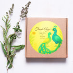 Sticker Rond Merci de Mariage indien de Peacock<br><div class="desc">Ajoutez une touche de finition royale à vos faveurs de mariage avec ce Peacock Floral Indian Mariage Merci Classic Round Sticker. Présentant une gracieuse paire de paons entourée de fleurs d'eau douce, ce design rayonne d'élégance et de tradition. Parfait pour sceller des ballotins, des enveloppes ou des bocaux sucrés, il...</div>