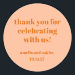Sticker Rond Merci de mariage personnalisé Gras Peach Orange Re<br><div class="desc">Ajoutez une touche spéciale à vos faveurs de mariage avec ces stickers de remerciement élégants. Dans Peach Orange, ces autocollants personnalisables sont parfaits pour sceller des sacs de faveur, des boîtes cadeaux ou des enveloppes. Personnalisez avec les noms et la date mariage pour un détail de finition réfléchi que vos...</div>