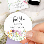 Sticker Rond Merci du Baby shower de prairie fleur sauvage<br><div class="desc">Fleur sauvage Meadow merci autocollants que vous pouvez personnaliser pour n'importe quelle occasion. Le design comporte une jolie bordure fleur sauvage aquarelle avec des fleurs en jaune rose et orange. Le Merci est lettré à la main avec une élégance décontractée et le modèle est prêt pour vous à customiser. Parfait...</div>