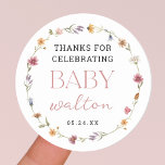 Sticker Rond Merci fleur sauvage pour célébrer Baby<br><div class="desc">Fleur sauvage Floral Baby shower bébé  en fleurs Stickers</div>