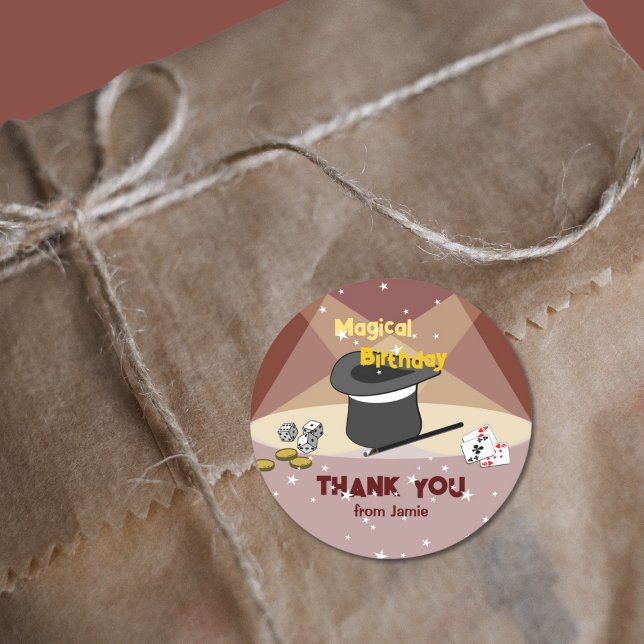 Sticker Rond Merci magique d'anniversaire du nom (Magical Birthday Thank You From Name Classic Round Sticker, red)