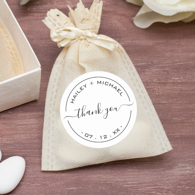 Sticker Rond Merci Mariage blanc (Black & White Newlywed Wedding Thank You Classic Round Sticker)