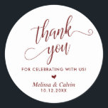 Sticker Rond Merci pour célébrer avec nous, Mariage<br><div class="desc">Merci pour fêter avec nous,  Mariage Classic Round Sticker,  sur le thème bordeaux.</div>