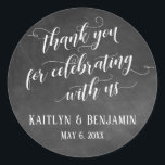 Sticker Rond Merci pour célébrer avec nous sur Chalkboard<br><div class="desc">Ce joli design présente une typographie élaborée et tourbillonnante qui dit "merci de célébrer avec nous". L'arrière - plan a été recouvert d'une image d'une surface texturée en damier. Utilisez les champs modèle pour ajouter vos propres détails afin de personnaliser ce design pour votre propre usage. Si vous souhaitez modifier...</div>