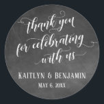 Sticker Rond Merci pour célébrer avec nous sur Chalkboard<br><div class="desc">Ce joli design présente une typographie élaborée et tourbillonnante qui dit "merci de célébrer avec nous". L'arrière - plan a été recouvert d'une image d'une surface texturée en damier. Utilisez les champs modèle pour ajouter vos propres détails afin de personnaliser ce design pour votre propre usage. Si vous souhaitez modifier...</div>