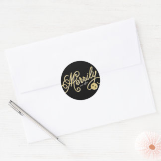 Sticker Rond Merrily Jamais après Curly Script Mariage de vacan