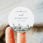 Sticker Rond MILWAUKEE Wisconsin Skyline Destination Voyage<br><div class="desc">La collection Milwaukee présente des aquarelles de Milwaukee,  Wisconsin et une combinaison moderne de polices. Cette collection est parfaite pour votre événement thématique de destination de voyage.</div>