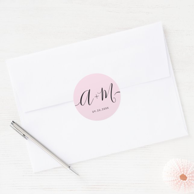 Sticker Rond Minimalist Monogram Script Custom Pink wedding (Enveloppe)