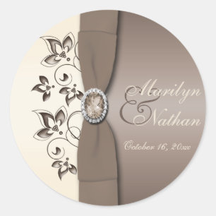 Sticker rond Mocha Ivory Floral Monogrammé 1,5"
