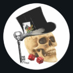 Sticker Rond Modèle gothique de tatouage crâne de joueur<br><div class="desc">Amusant gothique mariage marié jeu homme crâne avec dés et as de cartes de pique conception, facilement changer la couleur arrière - plan d'une gamme de plus de 200 couleurs arrière - plans différentes facilement ajouter votre propre texte pour faire un gothique unique, steampunk, rock, jeu, tatouage ou biker, produit...</div>
