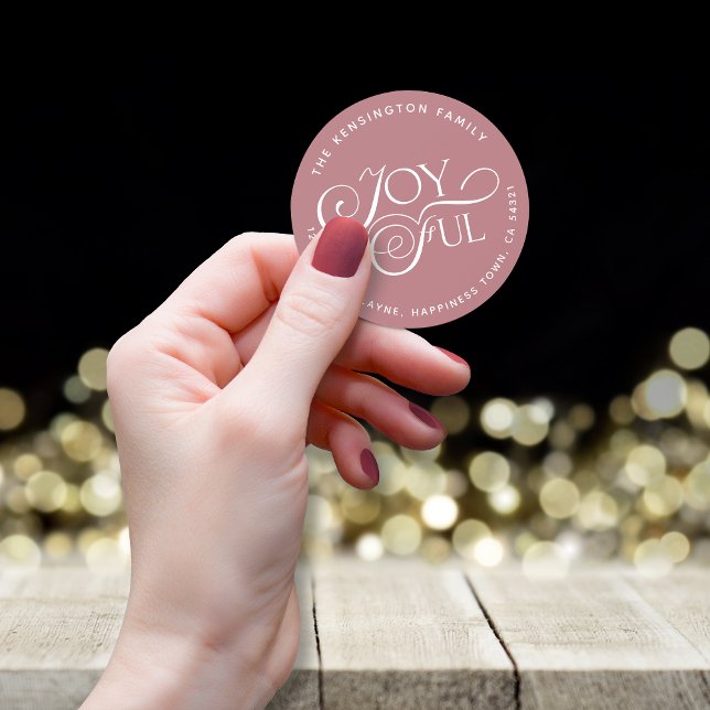 Sticker Rond Modern Dusty Rose Joyful Holiday Adresse de retour (Modern Dusty Rose Joyful Holiday Return Address Classic Round Sticker)