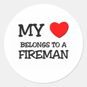 Sticker Rond Mon Coeur Appartient À UN FIREMAN