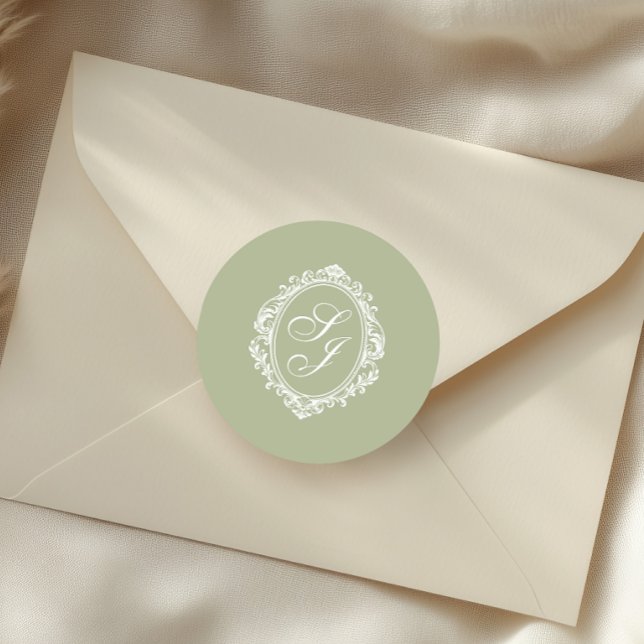 Sticker Rond Monogramme de blason classique vert sauge d'argent (Créateur téléchargé)