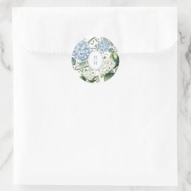 Sticker Rond Monogramme de mariage Hydrangea Bleu Poussiéreux (Sac)