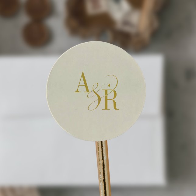 Sticker Rond Monogramme de mariage simple jaune beurre ANDREA (ANDREA Butter Yellow Simple Wedding Monogram Classic Round Sticker)