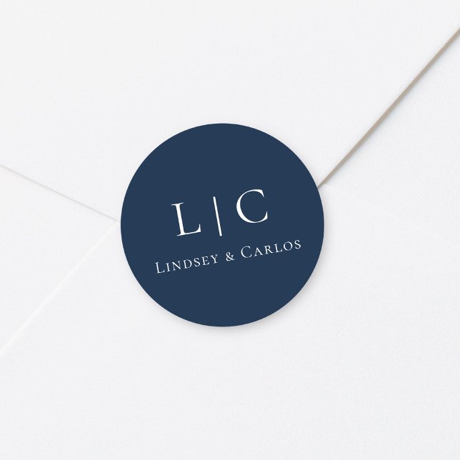 Sticker Rond Monogramme Élégant de Mariage Bleu Nuit (Créateur téléchargé)